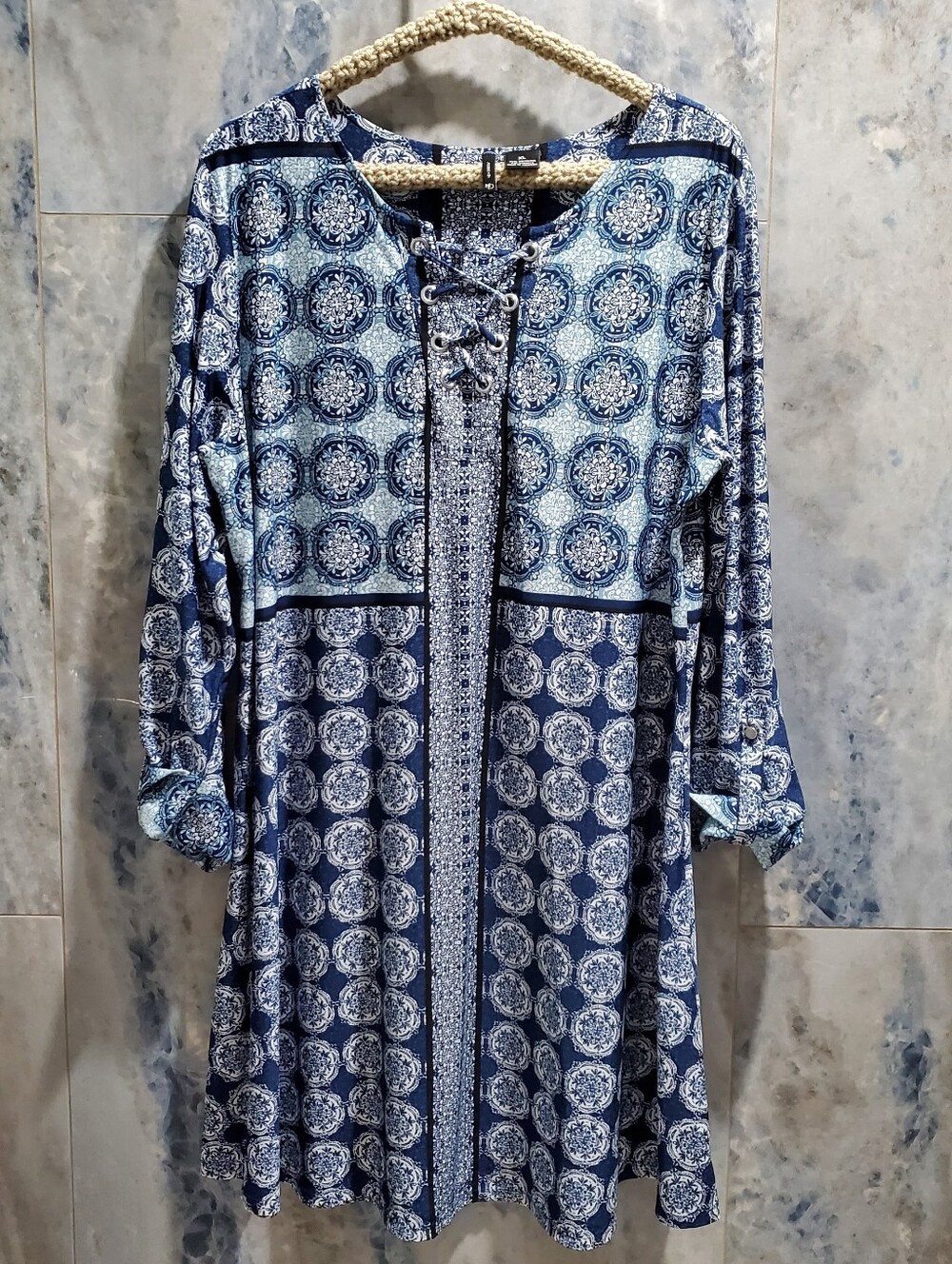 Blue Medallion Knee Length Dress Size XL